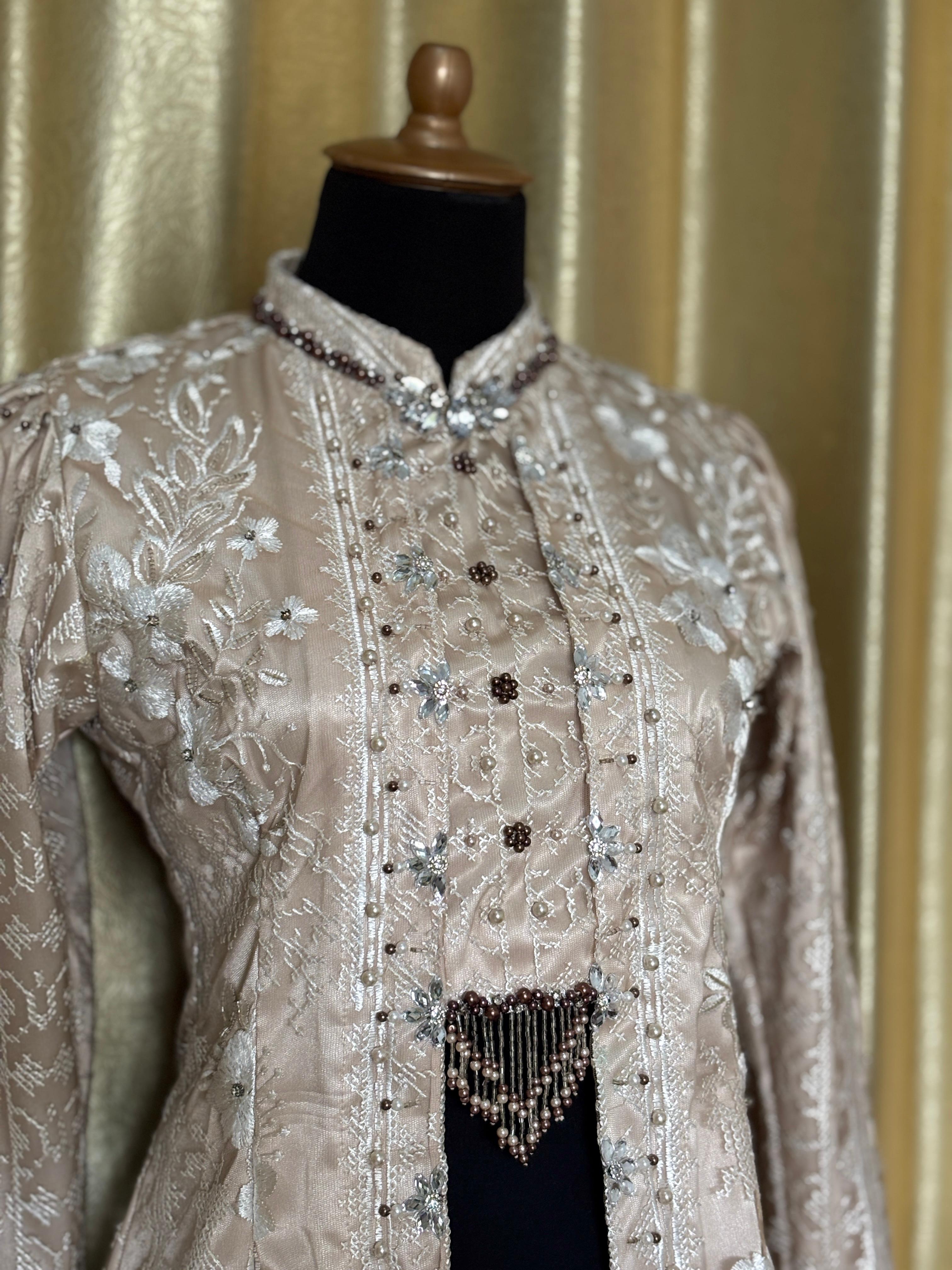 Kebaya Brokat Kutubaru coksu