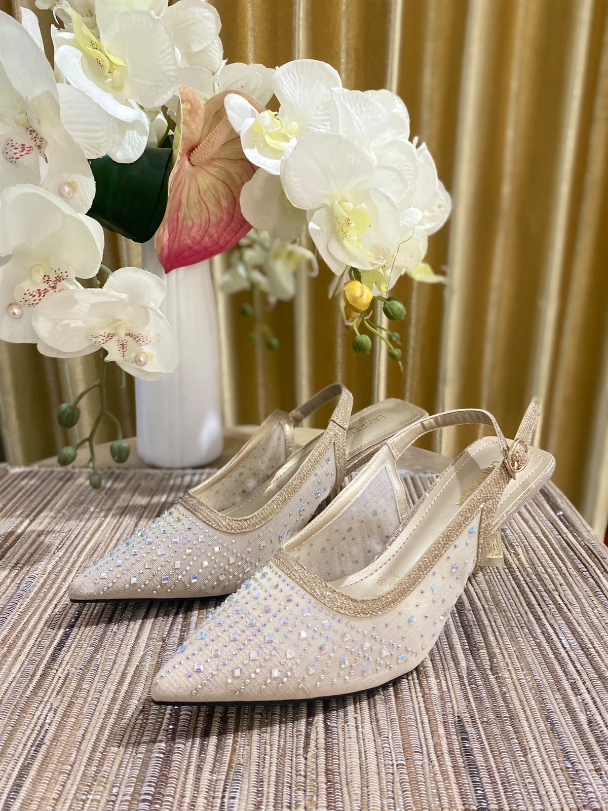 Heels LWRN 26 Gold Blink Kotak