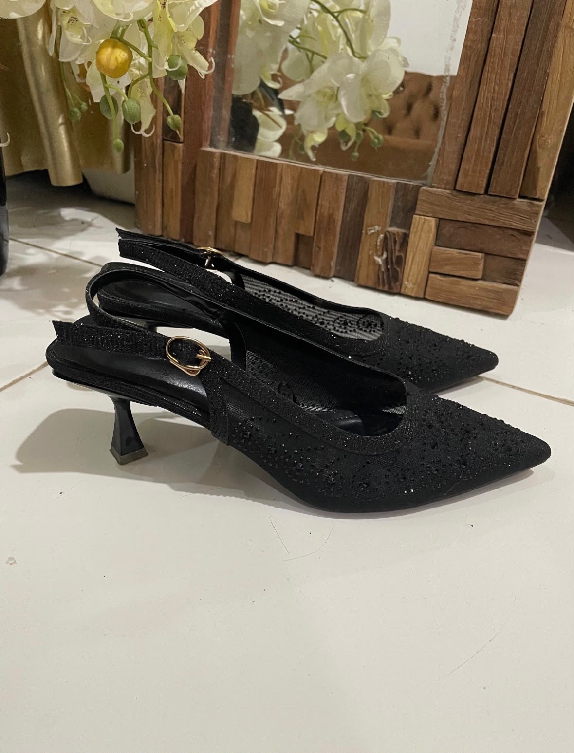 Heels LWRN blink black