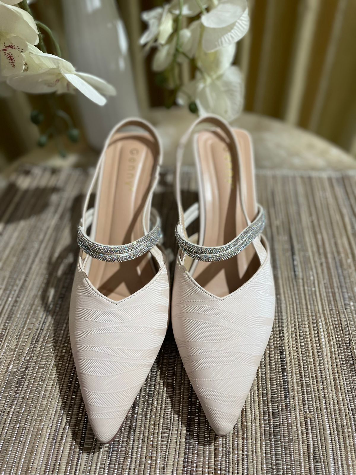 Heels GN53 Ivory