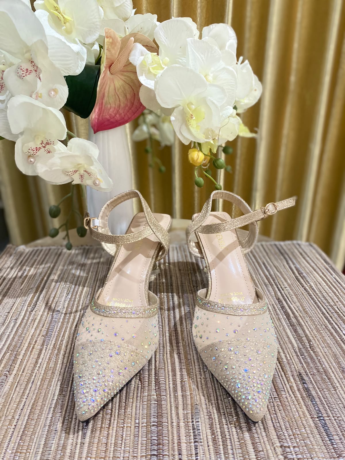 Heels LWRN 23 Gold Bink