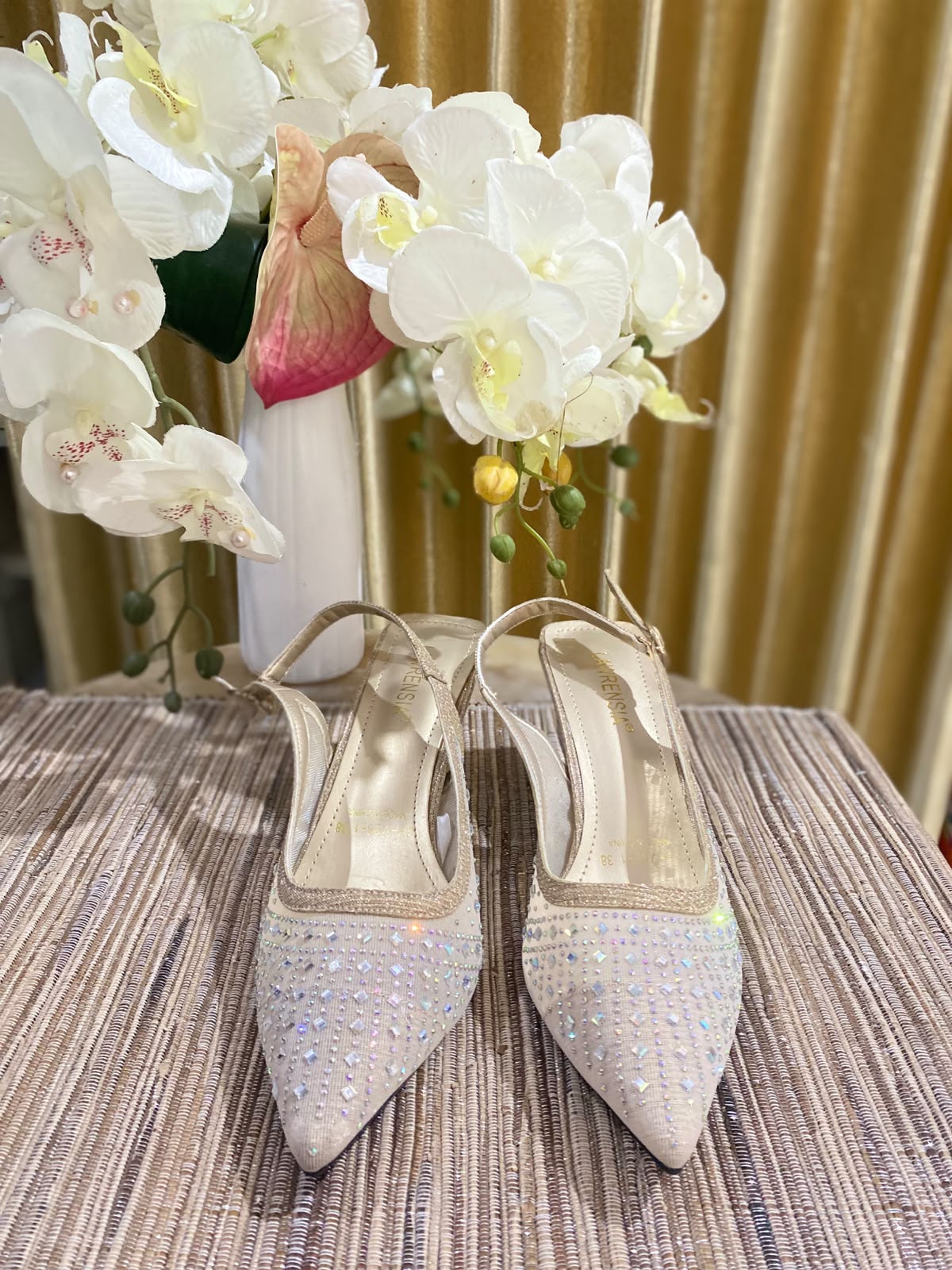 Heels LWRN 26 Gold Blink Kotak V2