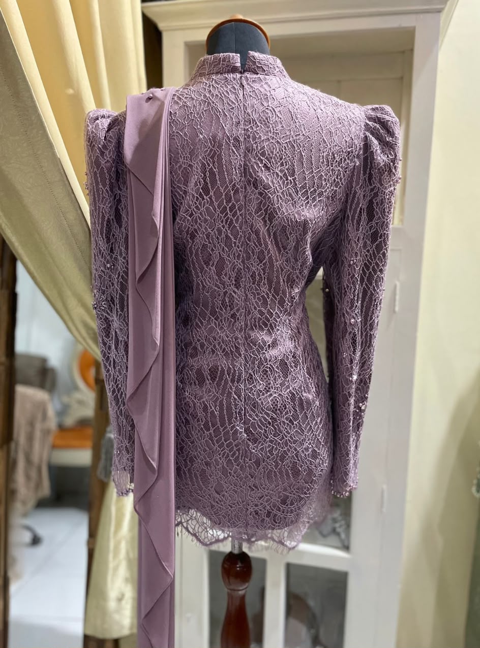 Kebaya Chantily Mauve Prem