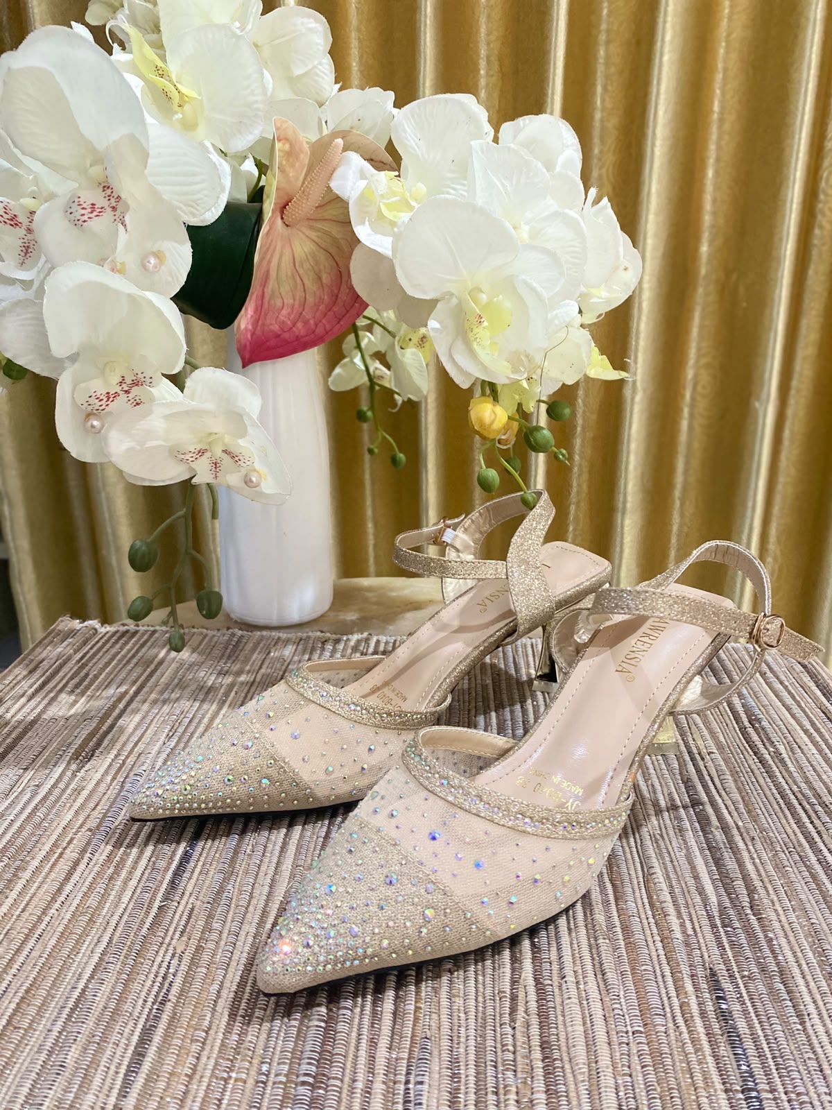 Heels LWRN 23 Gold Bink