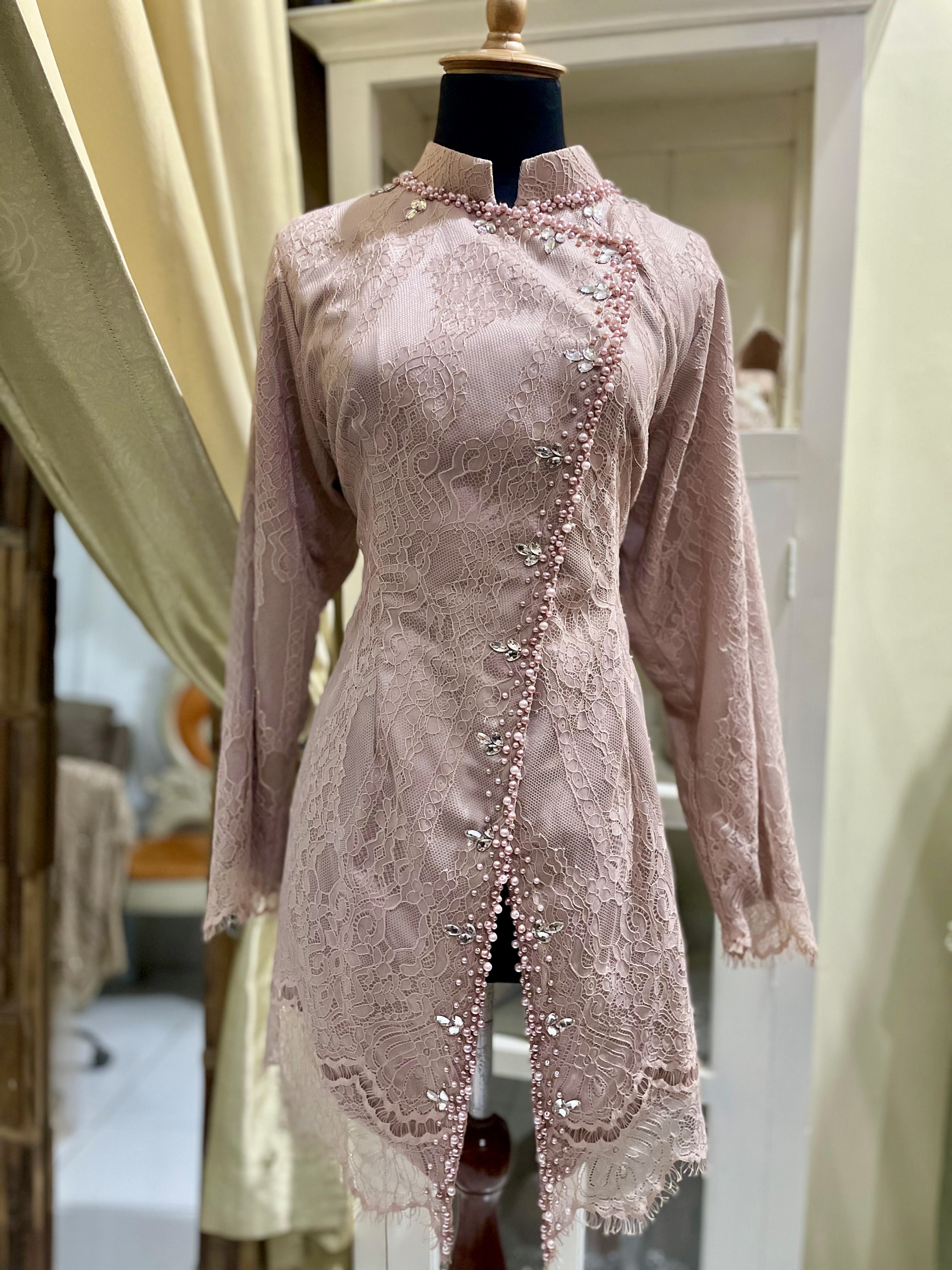 Kebaya chantily Janggan soft Pink
