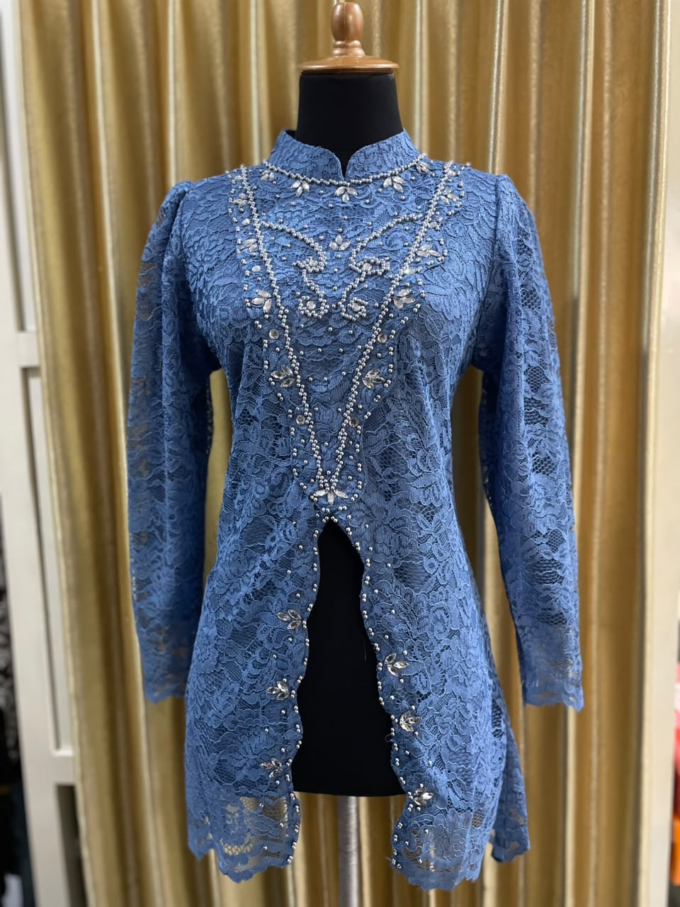 Kebaya Brokat Biru Payet Standar