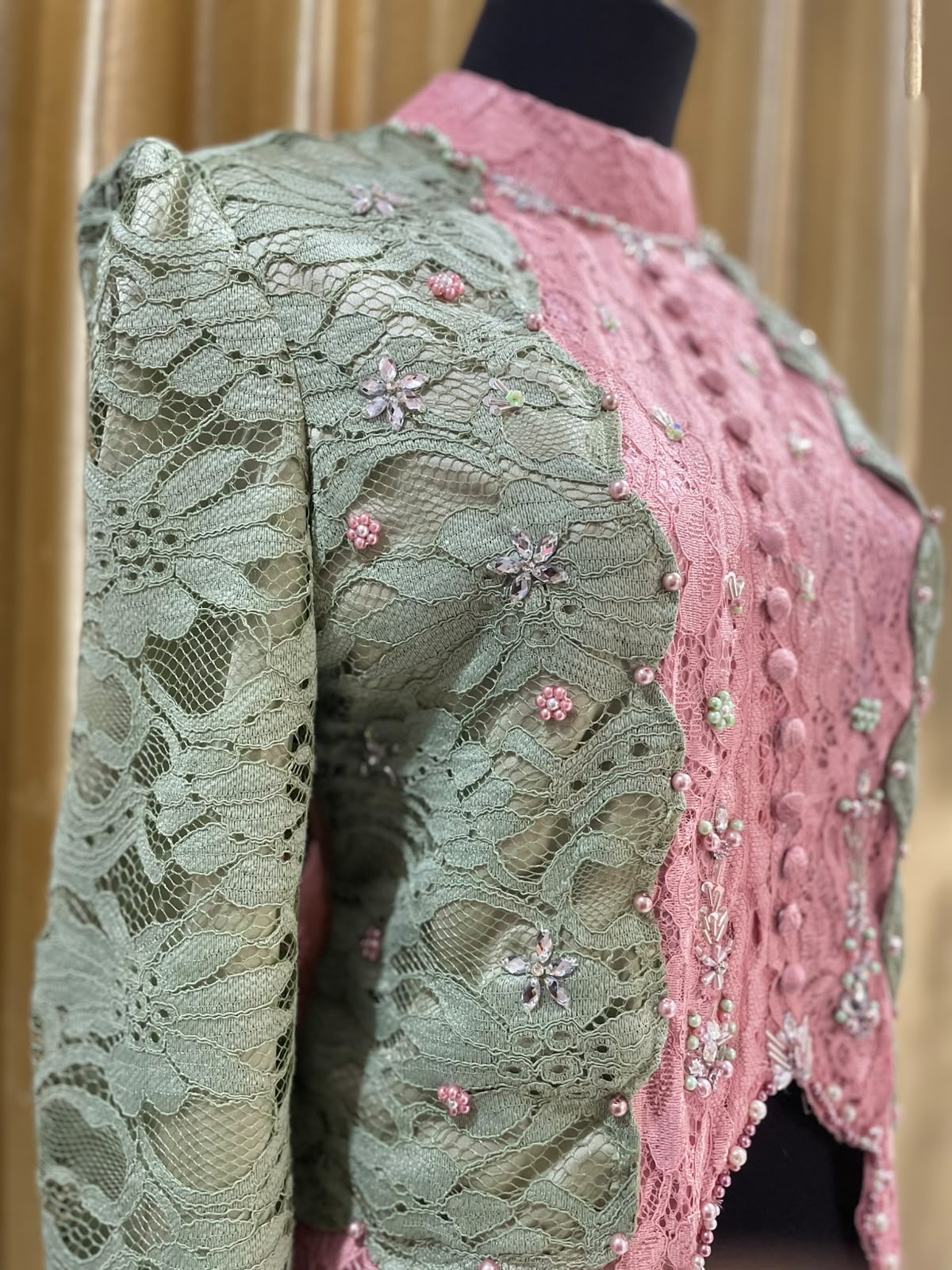 Kebaya Mix Hijau-Pink Premium