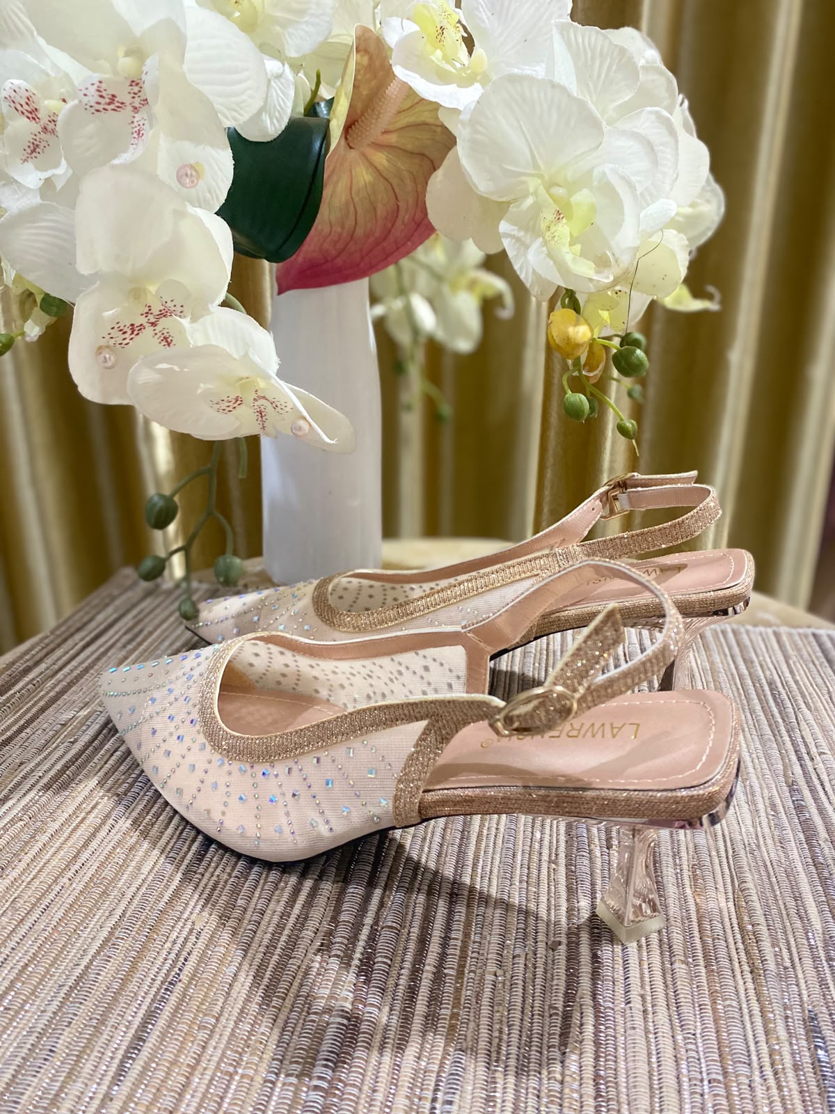 Heels LWRN 21 Gold Blink Kotak