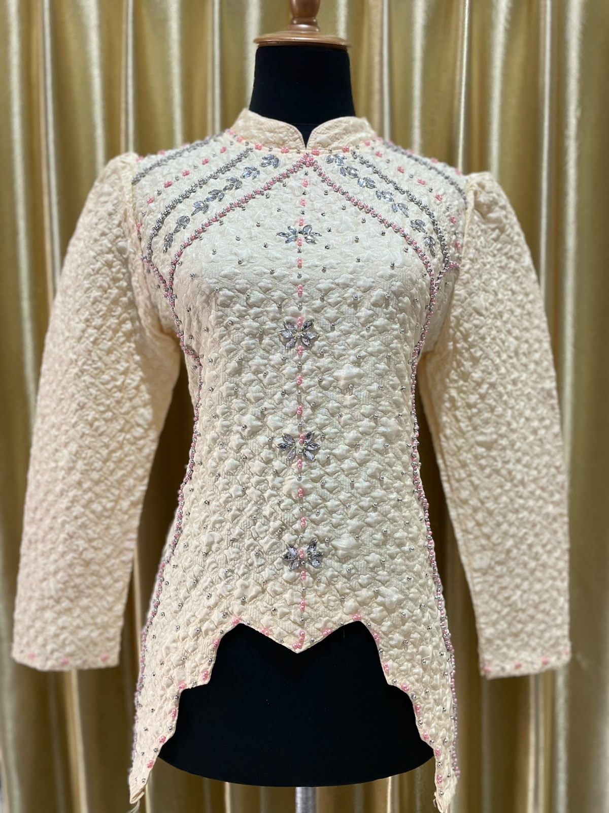 Kebaya Jaguard Butter Yellow