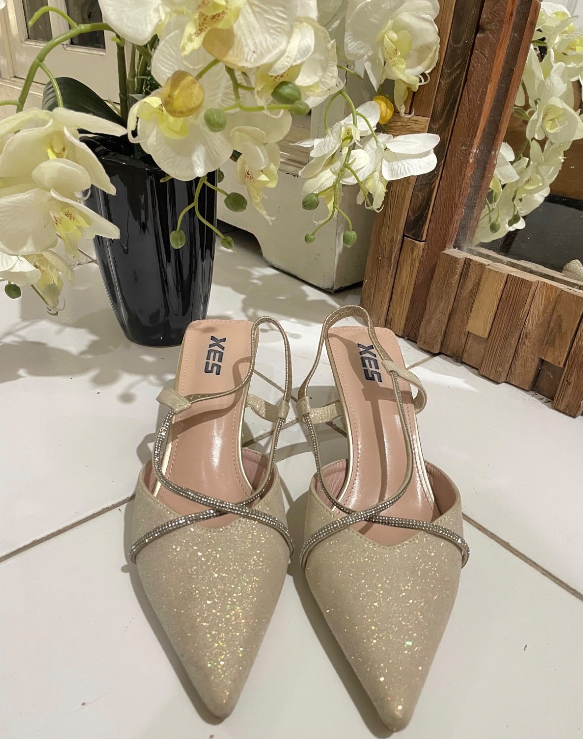 Heels XES silang gold