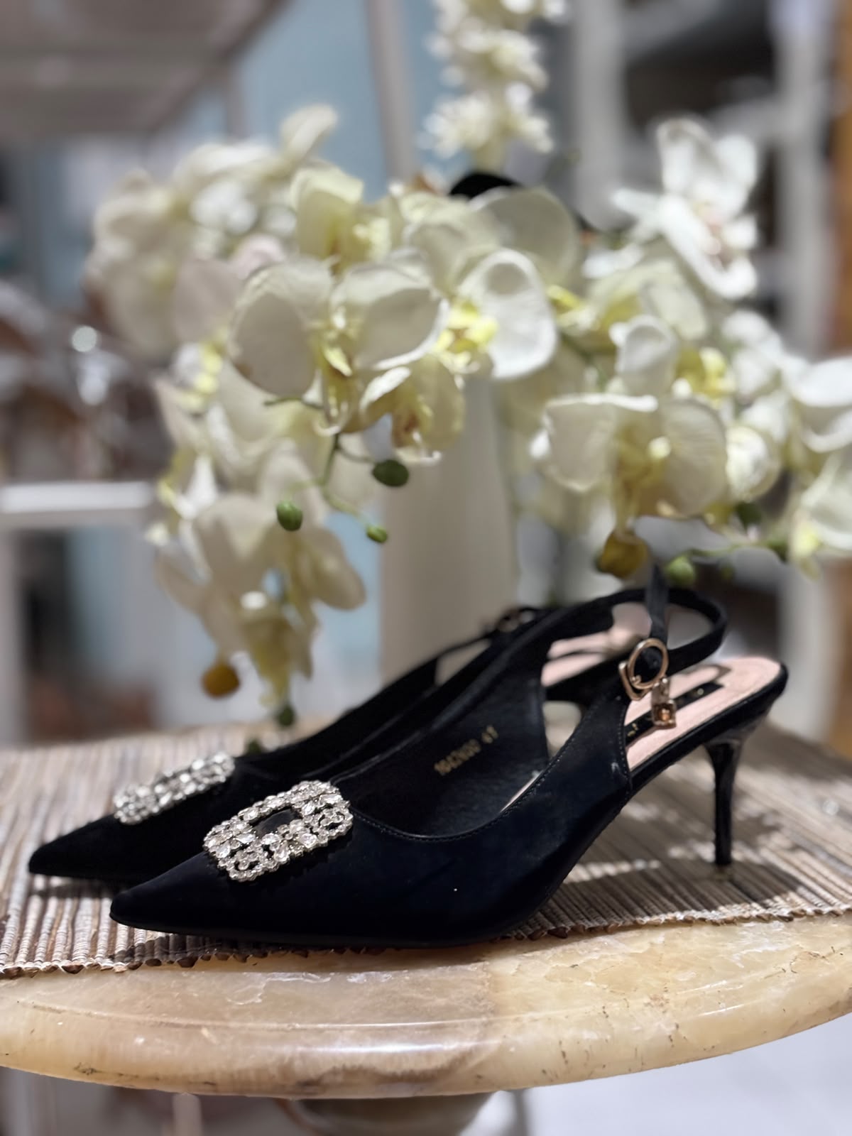 Heels GN42 black pointed