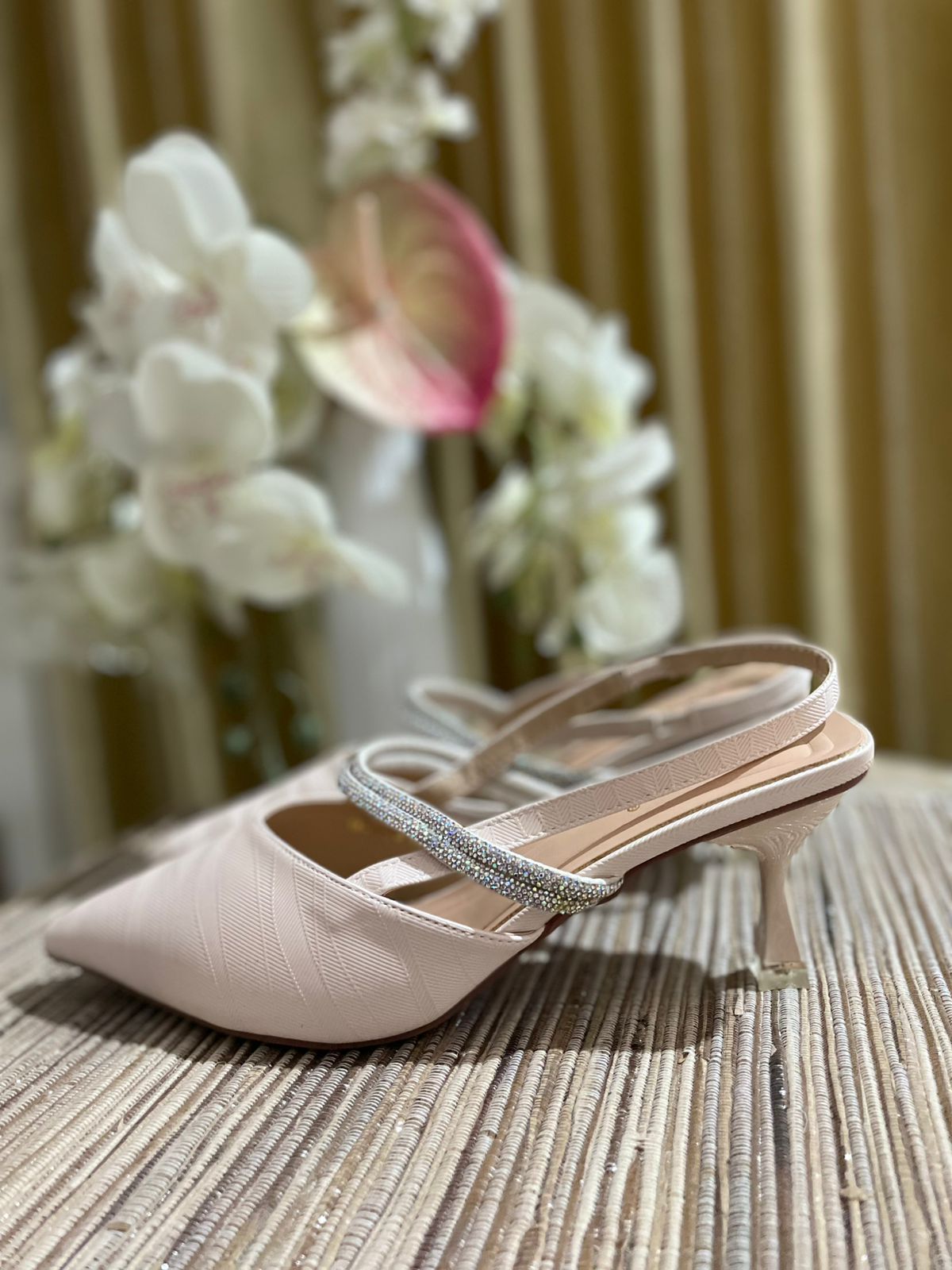 Heels GN52 Ivory