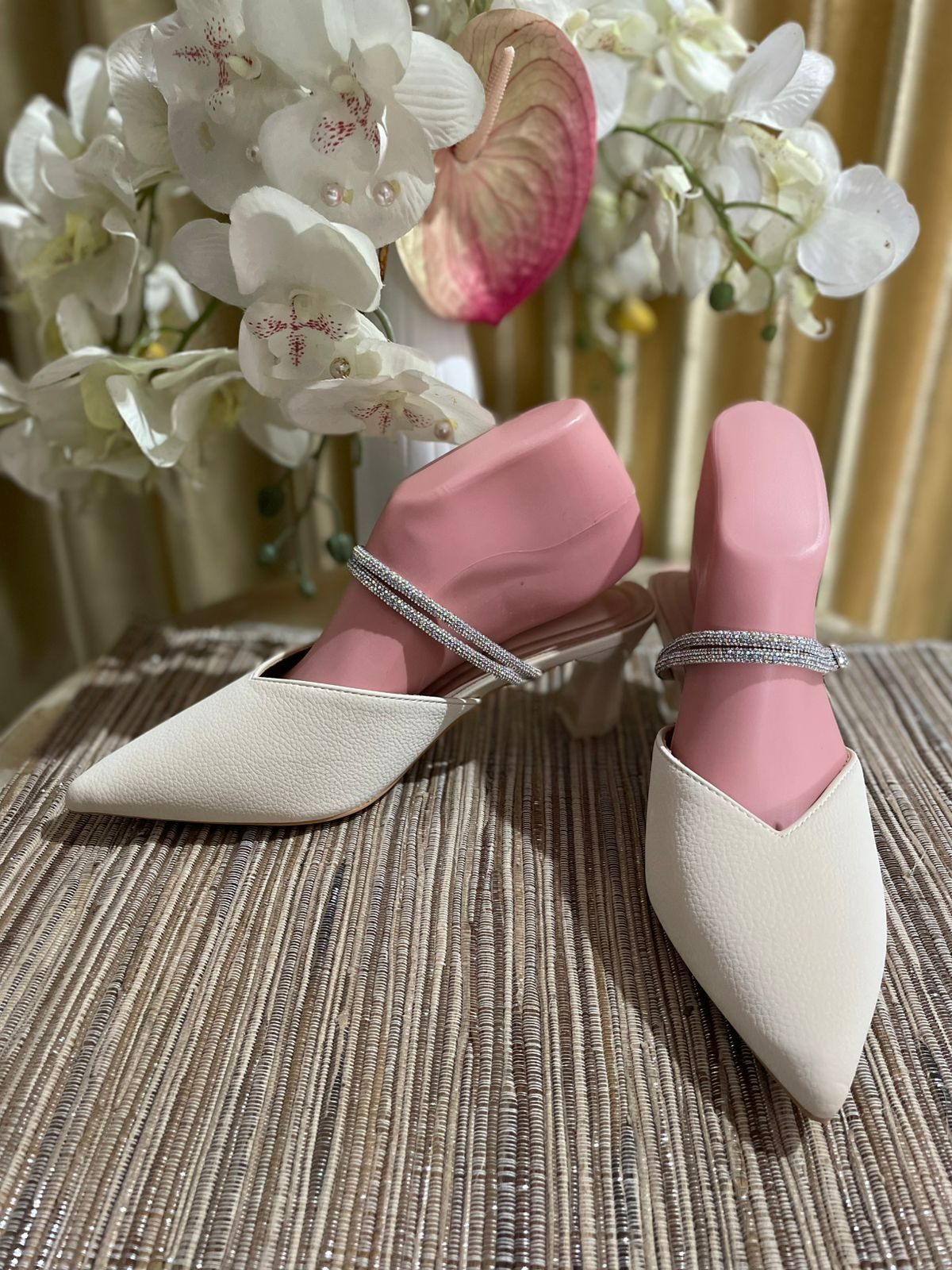 Heels GN46 Ivory slip on