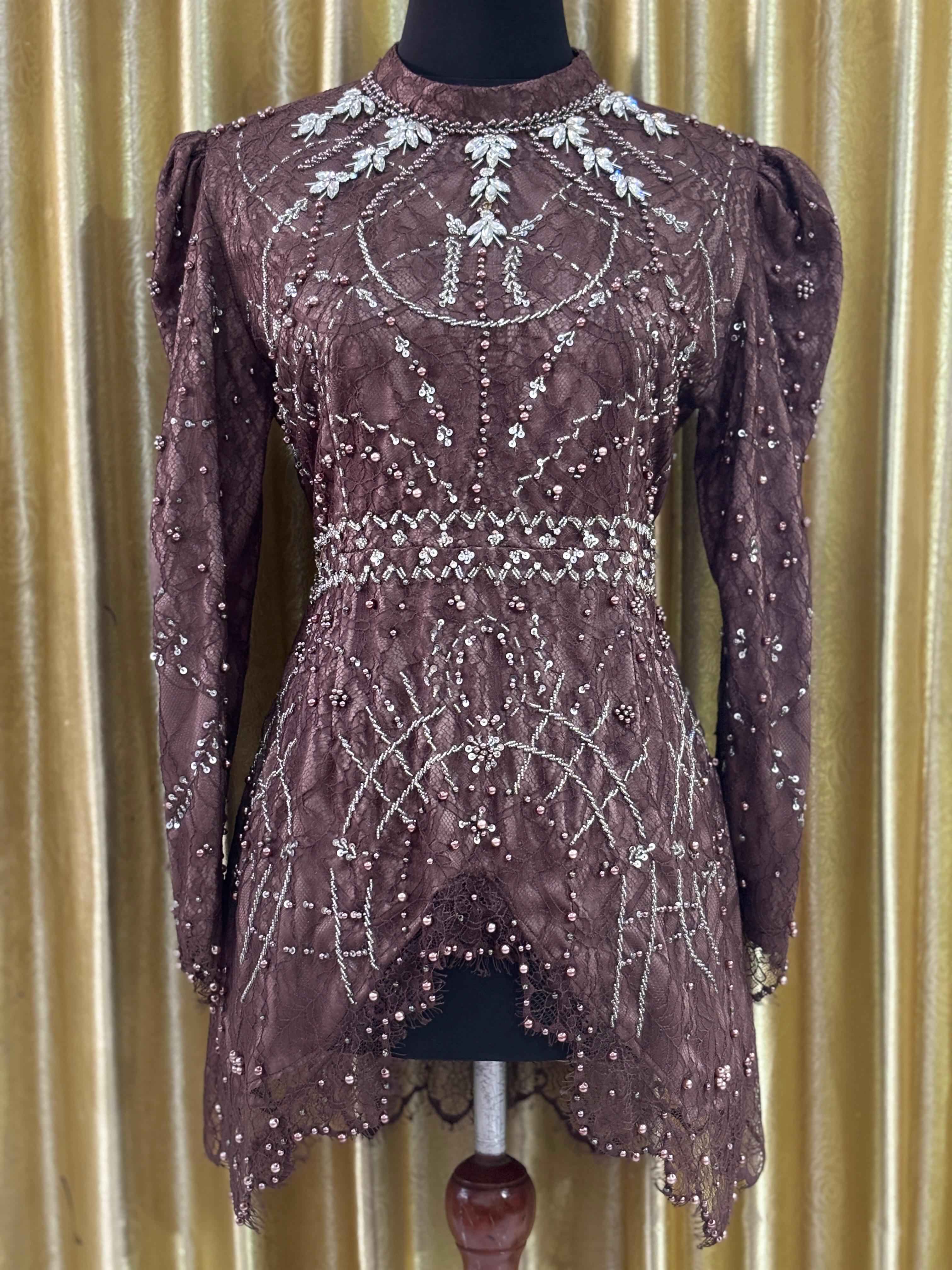 Kebaya Chantily Mahogany Prem