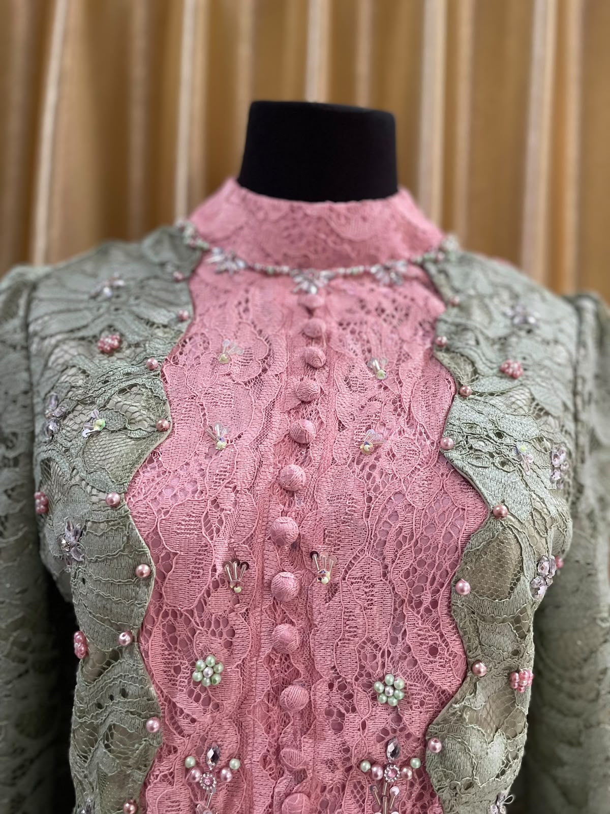 Kebaya Mix Hijau-Pink Premium