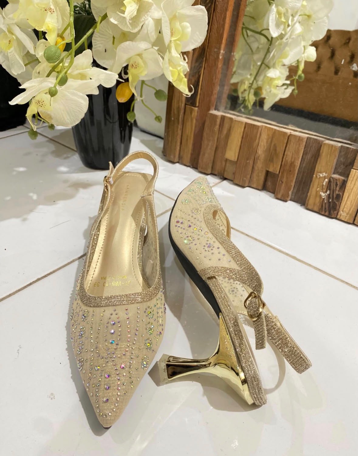 Heels LWRN blink gold