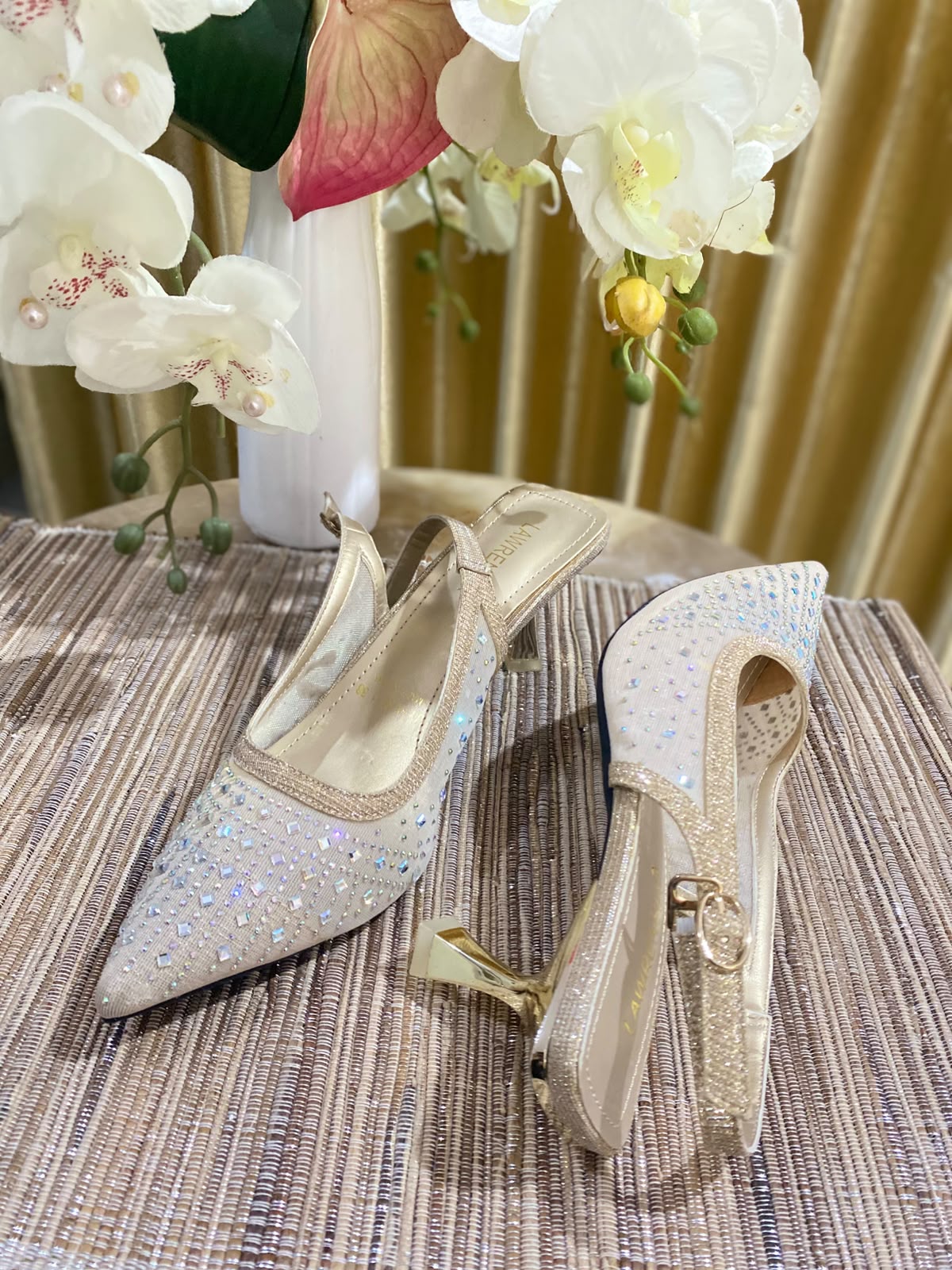 Heels LWRN 26 Gold Blink Kotak